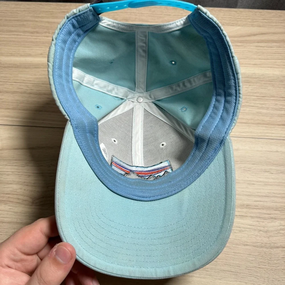 Patagonia‎ P-6 Logo Trucker Hat Unisex OSFA Sky Blue Snapback Hiking Camping